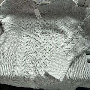 GAP Women's Cable Knit Crew Sweater in Light Gray